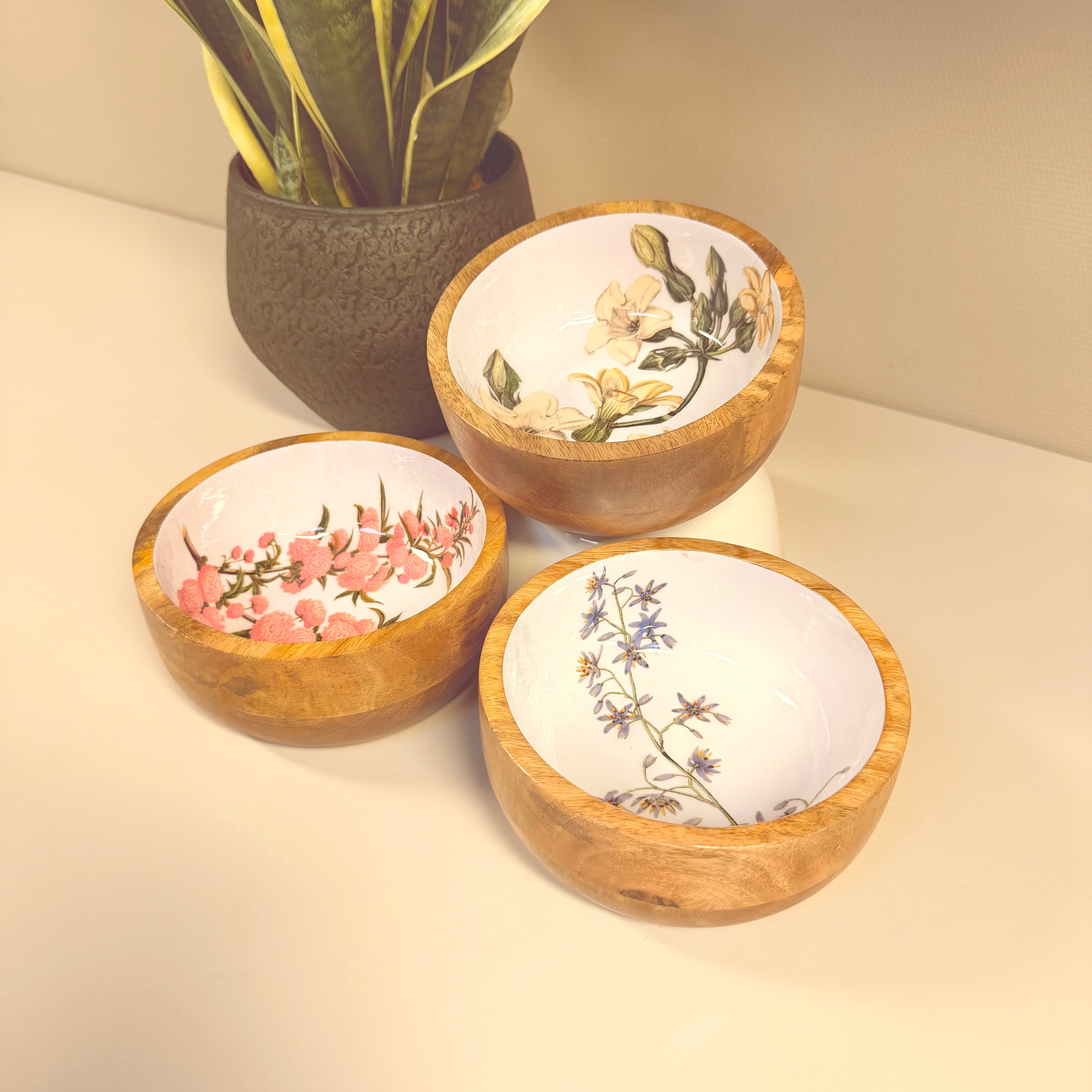 BUNDEL VAN 3 MANGO HOUTEN SCHALEN