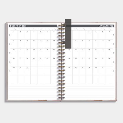 Afsprakenagenda 2026 A4 met oudroze dessin – binnenwerk met maandplanner en ruimte voor notities.