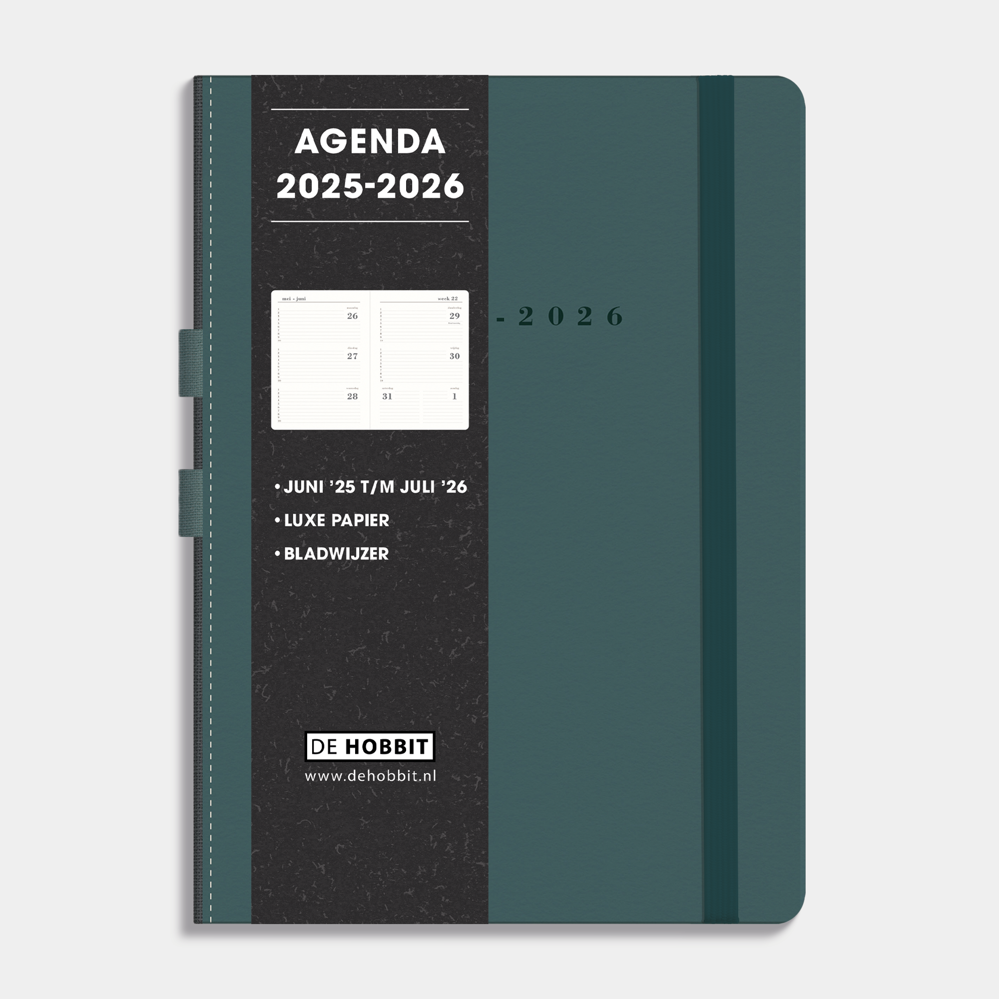 Luxe schoolagenda 2025 - 2026 A5 met petrolblauwe suèdelook afwerking, harde cover, elastische sluiting en pennenlus – vooraanzicht met informatieve banderol. 