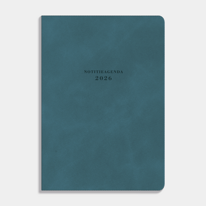 A5 notitieagenda 2026 met een flexibele tealkleurige suèdelook afwerking – vooraanzicht.