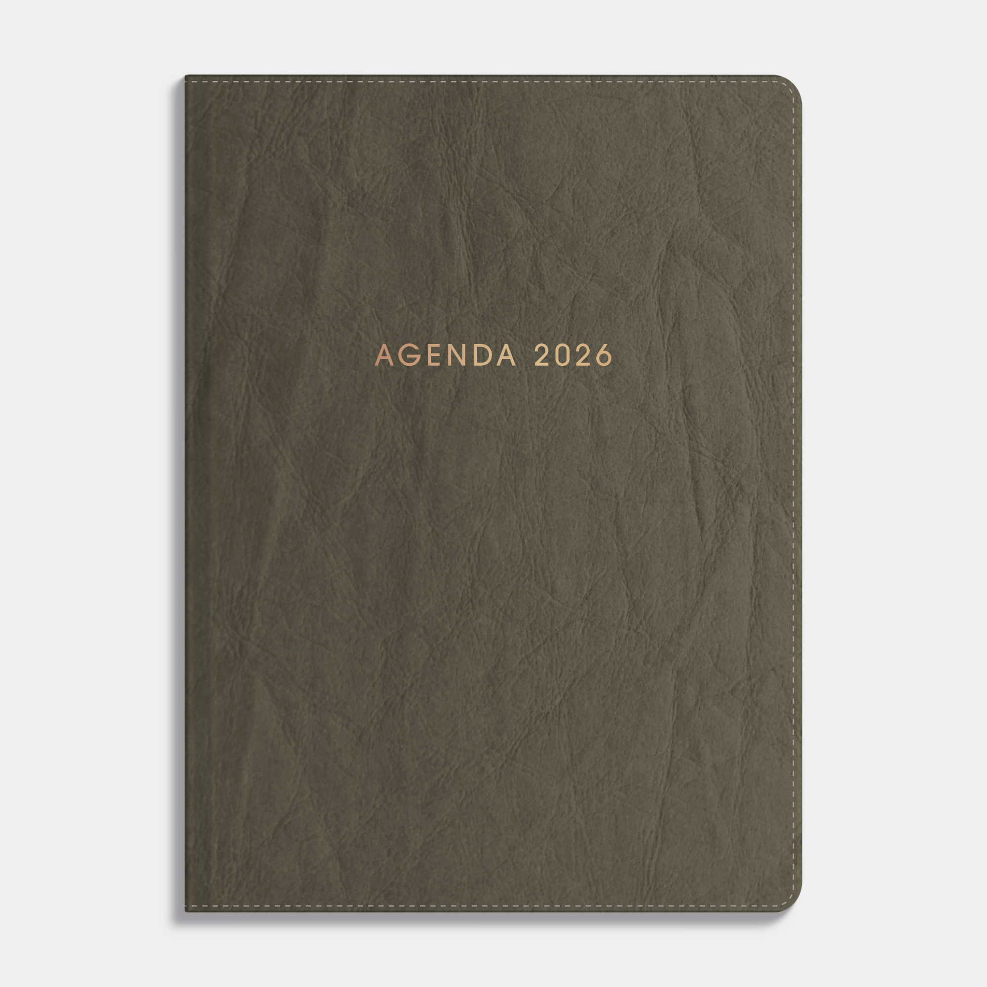 A6 agenda 2026 met een flexibele donkergroene coverhoes – vooraanzicht.