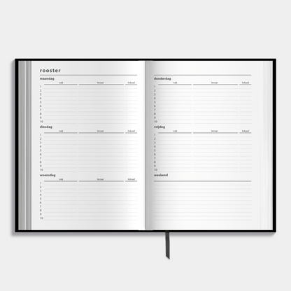 A5 schoolagenda 2025-2026 met zwarte, harde cover – binnenwerk met ruimte voor lesroosters.