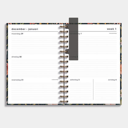 spiraalgebonden planner 2026 in A5 met vintage bloemenprint – binnenwerk met weekoverzicht.