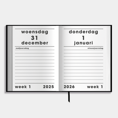 A5 grootletter dagagenda 2026 met zwarte, harde cover – binnenwerk met dagindeling.