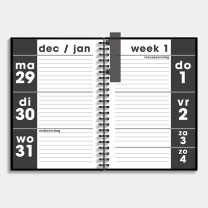 A4 ringband grootletter agenda 2026 met zwarte, harde cover – binnenwerk met weekindeling.