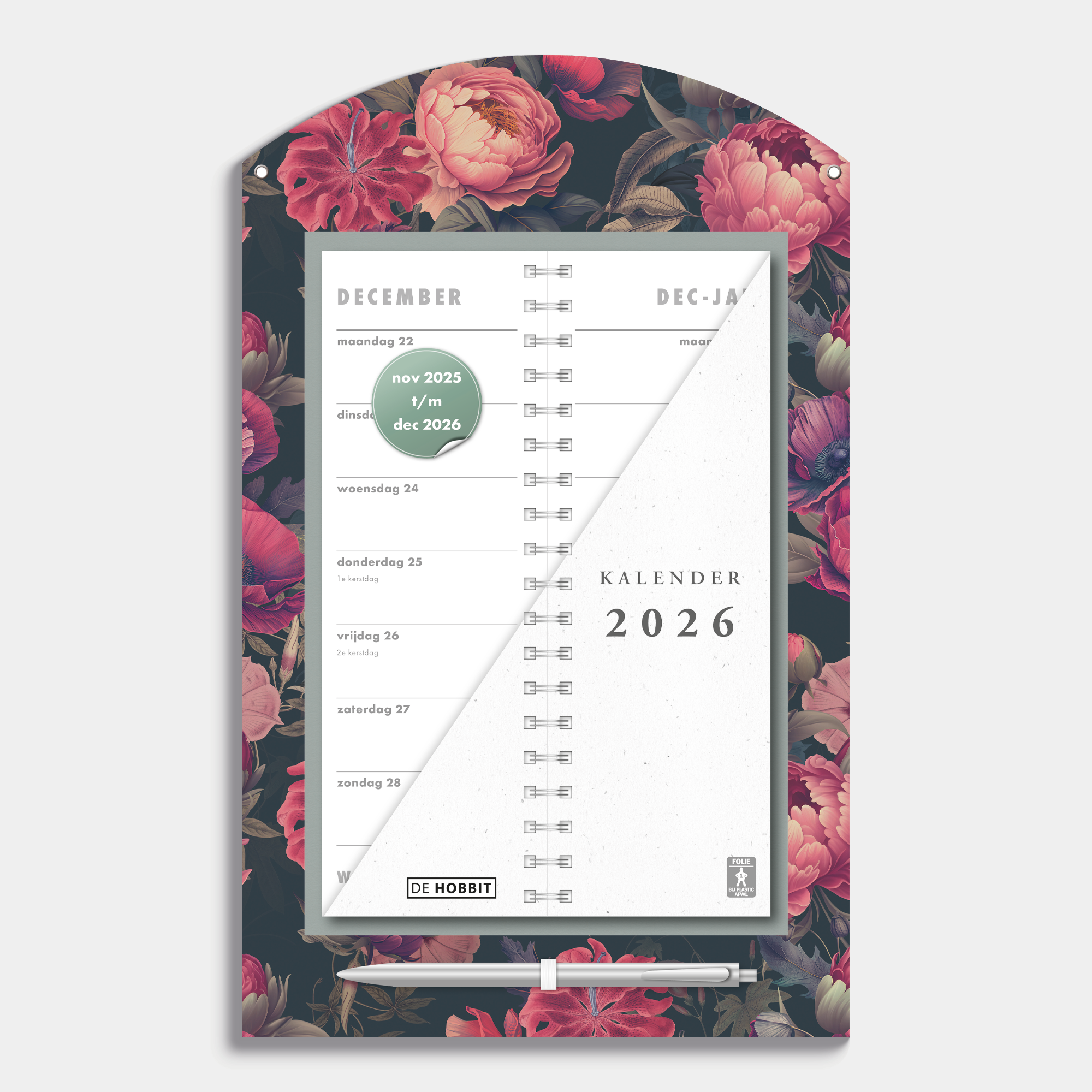 Luxe omslagkalender 2026 met 2-weeks overzicht op een kartonnen bord met klassieke print van rozen op een donkere achtergrond, voorzien van een pen en ophangkoord – vooraanzicht.