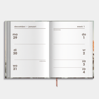 kleine agenda 2026 in A7 formaat met veldbloemenprint – weekoverzicht.
